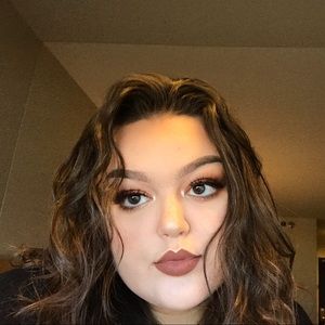 Meet your Posher, Madi